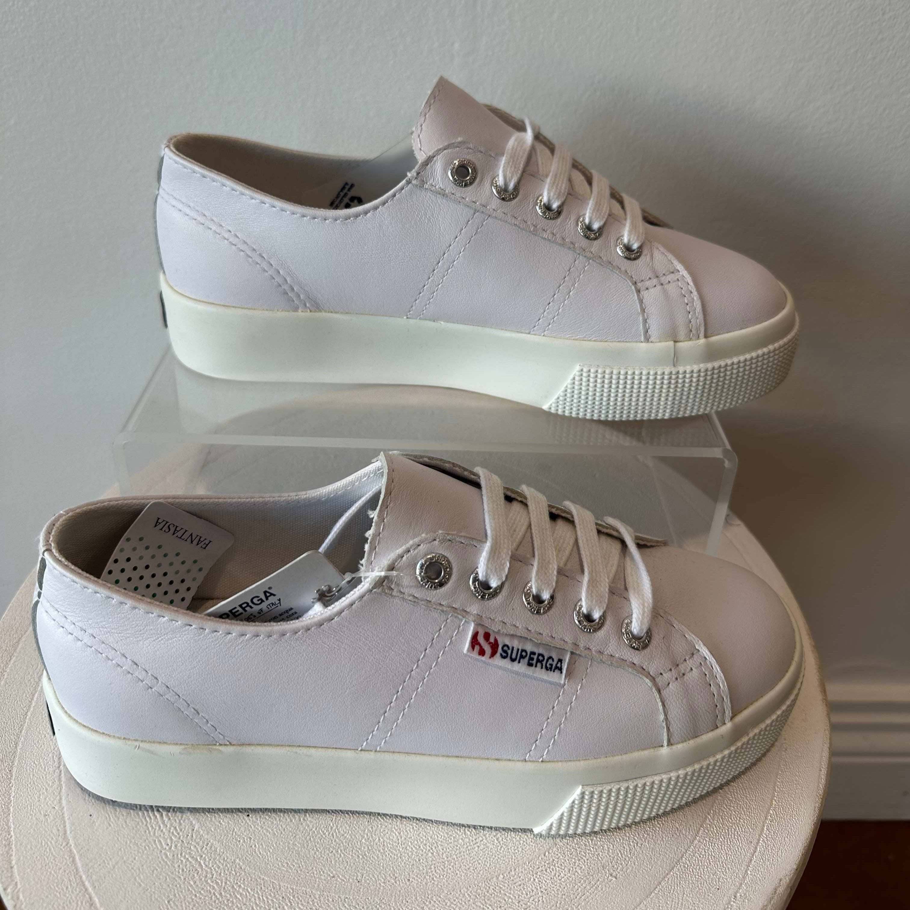 Superga shops 2730 nappa leather white